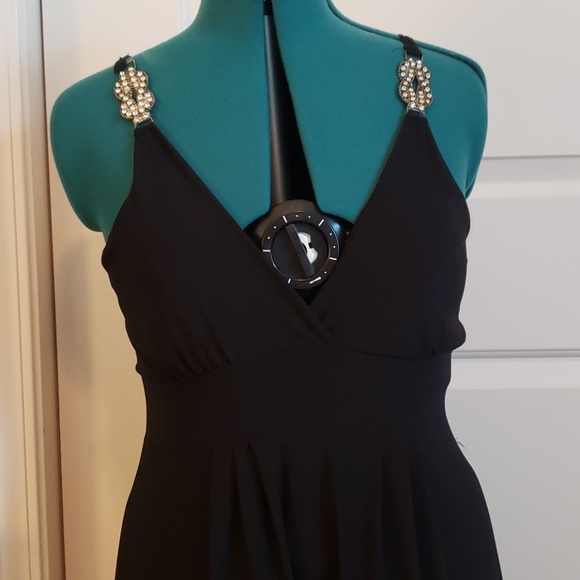 Black Dress - Picture 6 of 6